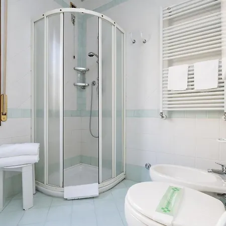 Tiziana 3*